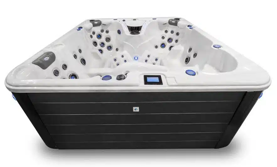 hot_tub_Mar2021_CaydencePhotography-8_jp