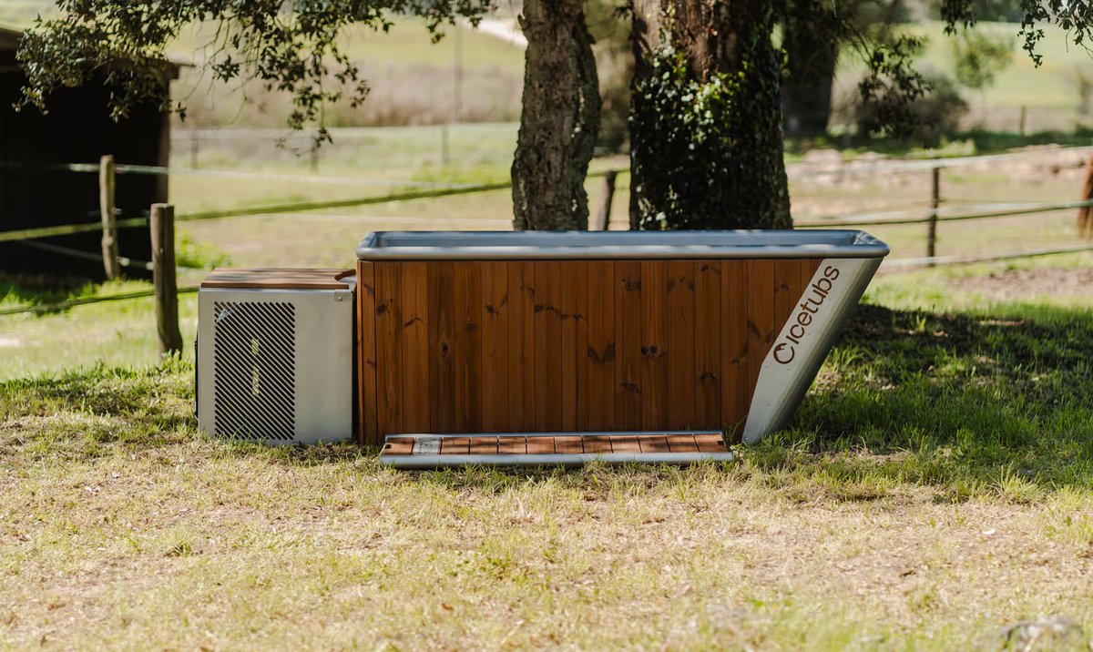 Icetubs IceBath reclined cold plunge set up outdoors